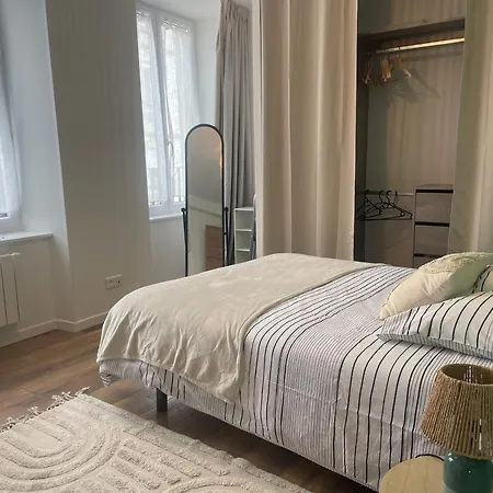 Chaleureux Et Lumineux : Apartment